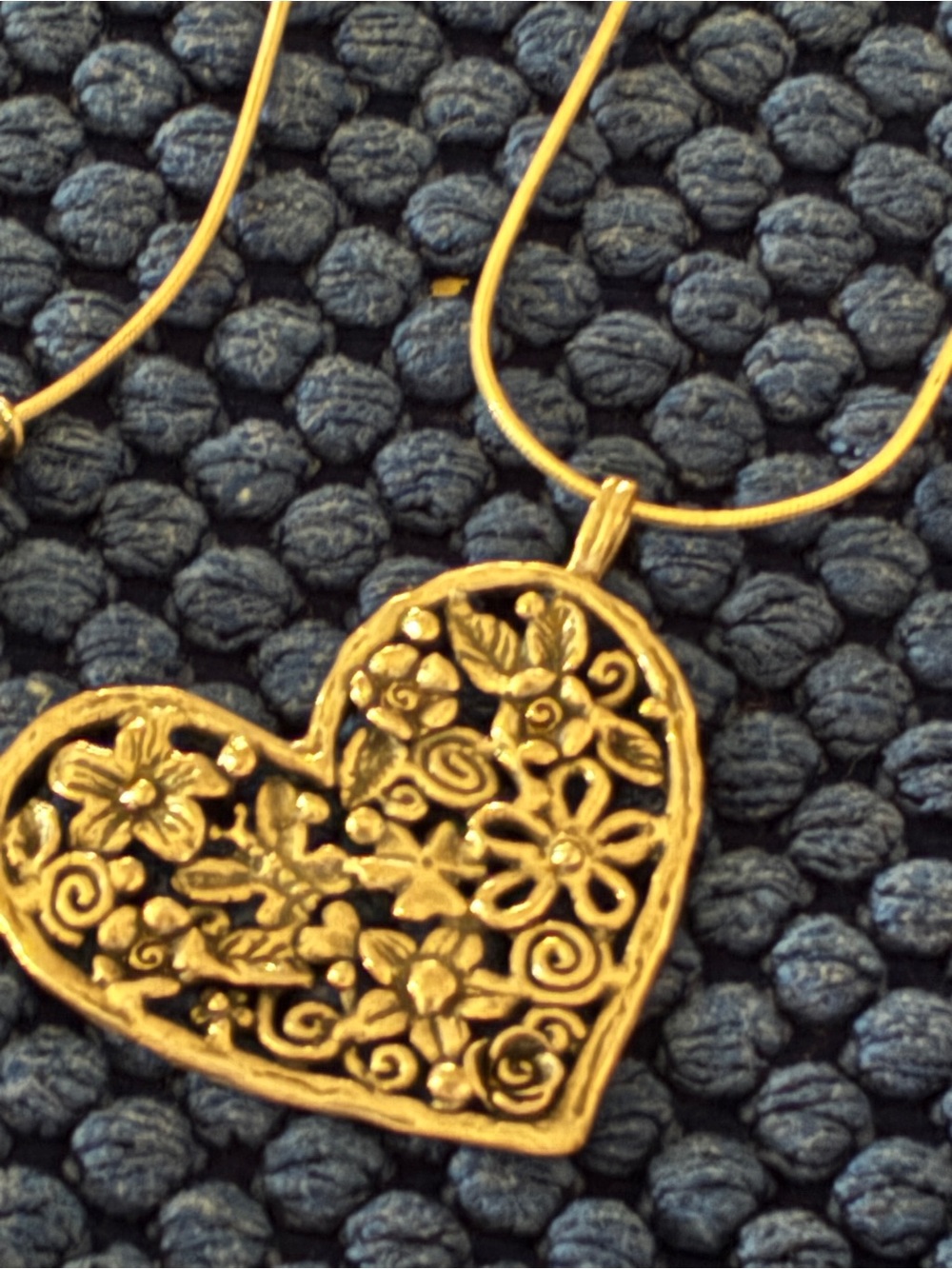 Silpada’s Sterling silver Heart Floral Pendant Necklace -retired, RARE